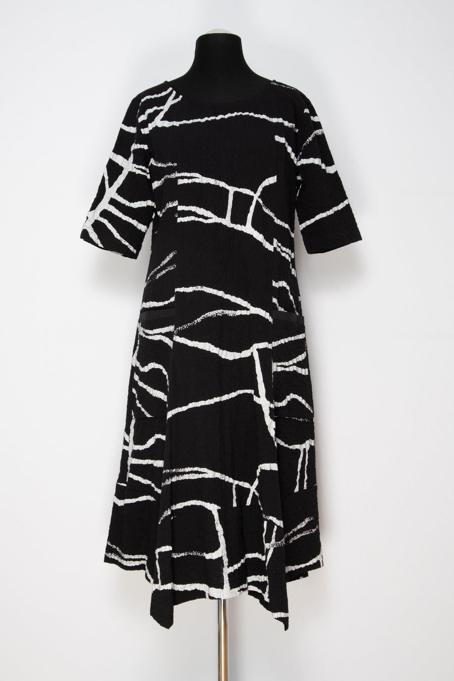 Kleid aus bedruckter Baumwolle-Viskose-Mischung (223k1)