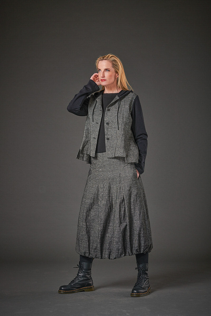Jacket in precious structure wool linen blend with 7% polyamide (261j1).