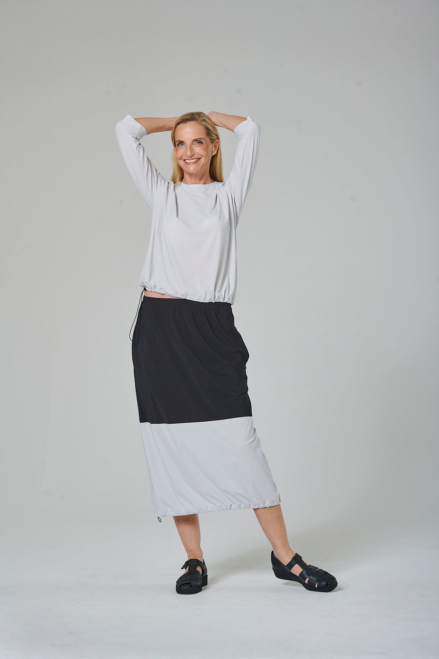 Skirt made of techno jersey (321r1) in two colors or plain
