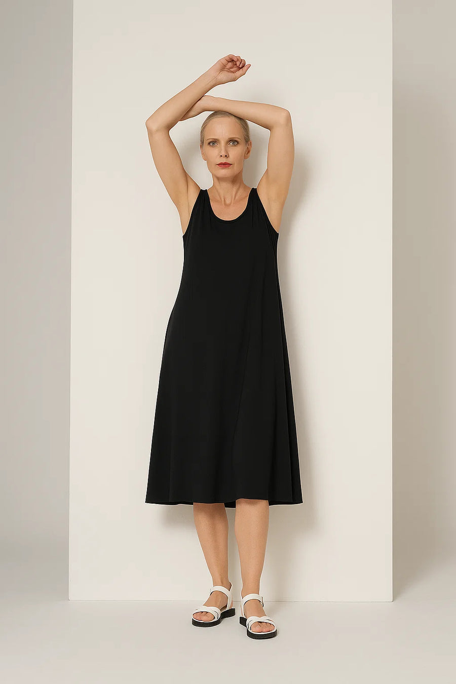 Kleid aus Technostoff (427k2) Länge ca. 108 cm