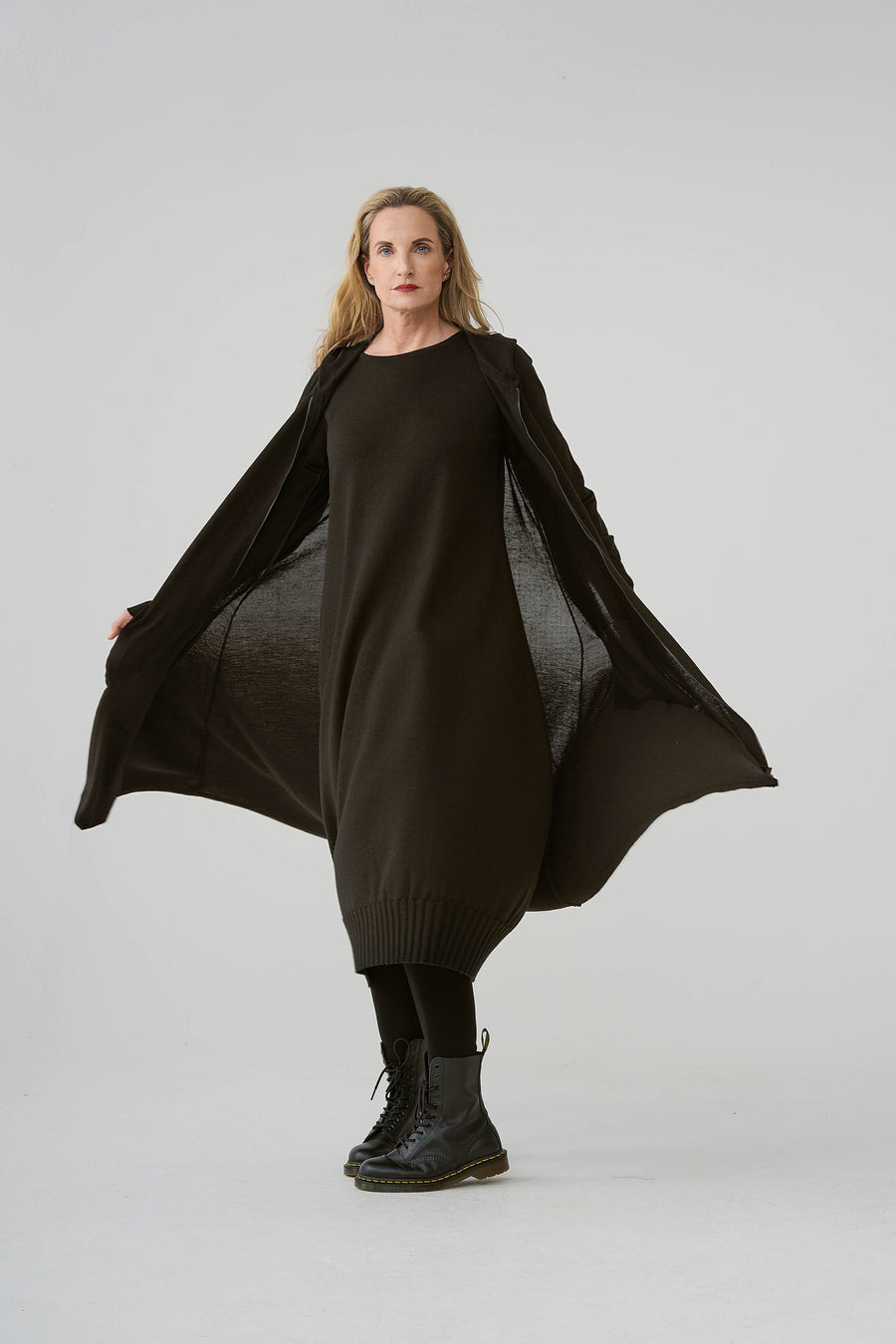 Dress (450k1) made of 100% extrafine Merino wool