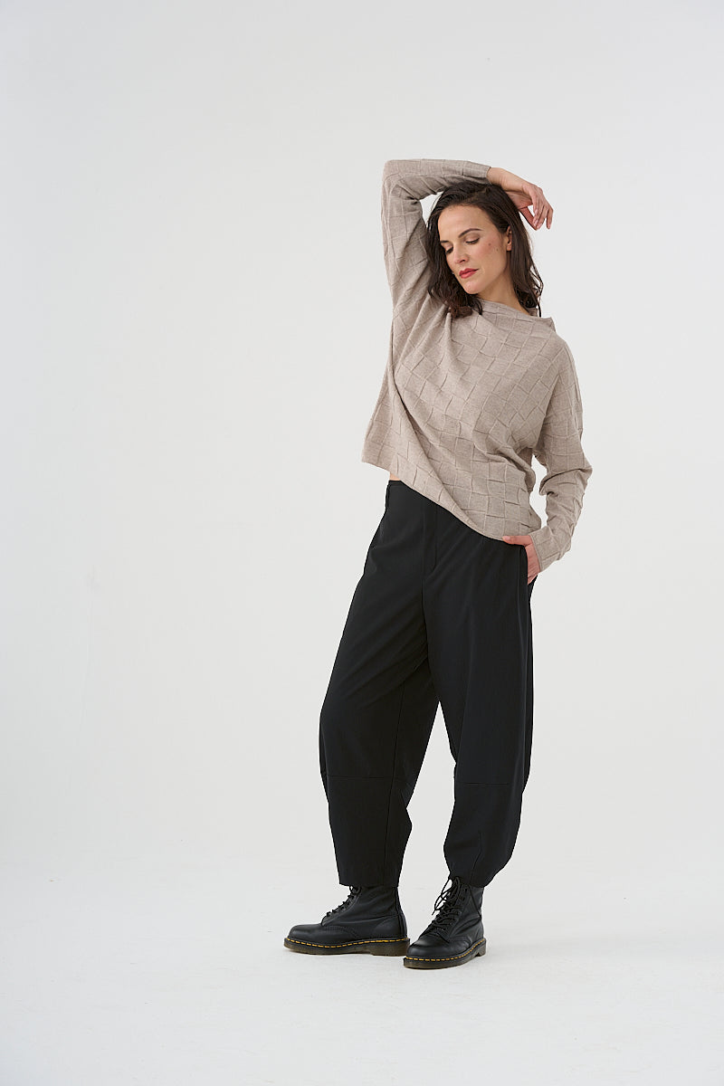 Trousers (460h1) made of innovative Lyocell blend fabric