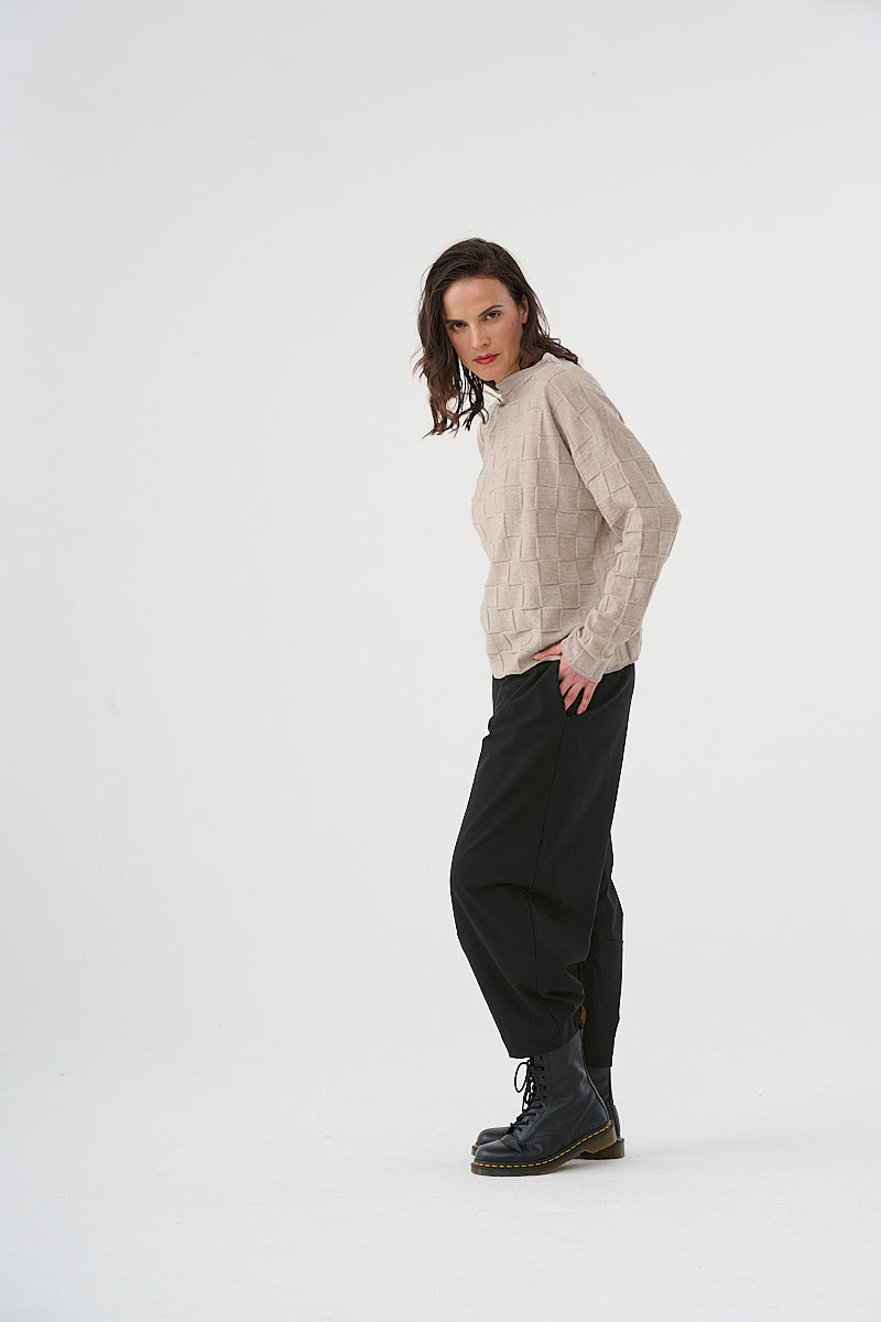 Trousers (460h1) made of innovative Lyocell blend fabric