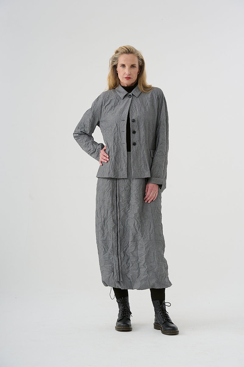 Skirt (462r1) made of finely crushed mixed fabric
