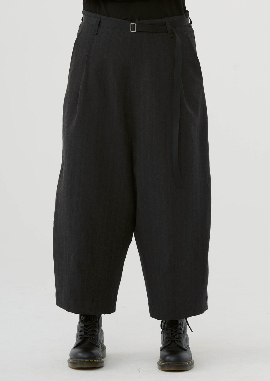 Trousers (463h2) made of a slightly structured viscose-wool blend