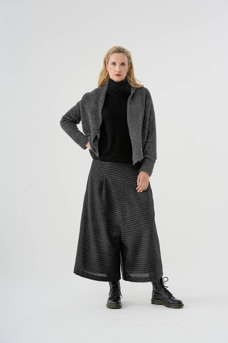 Hose / Hosenrock (464h2)  aus feinem Wollstoff kariert