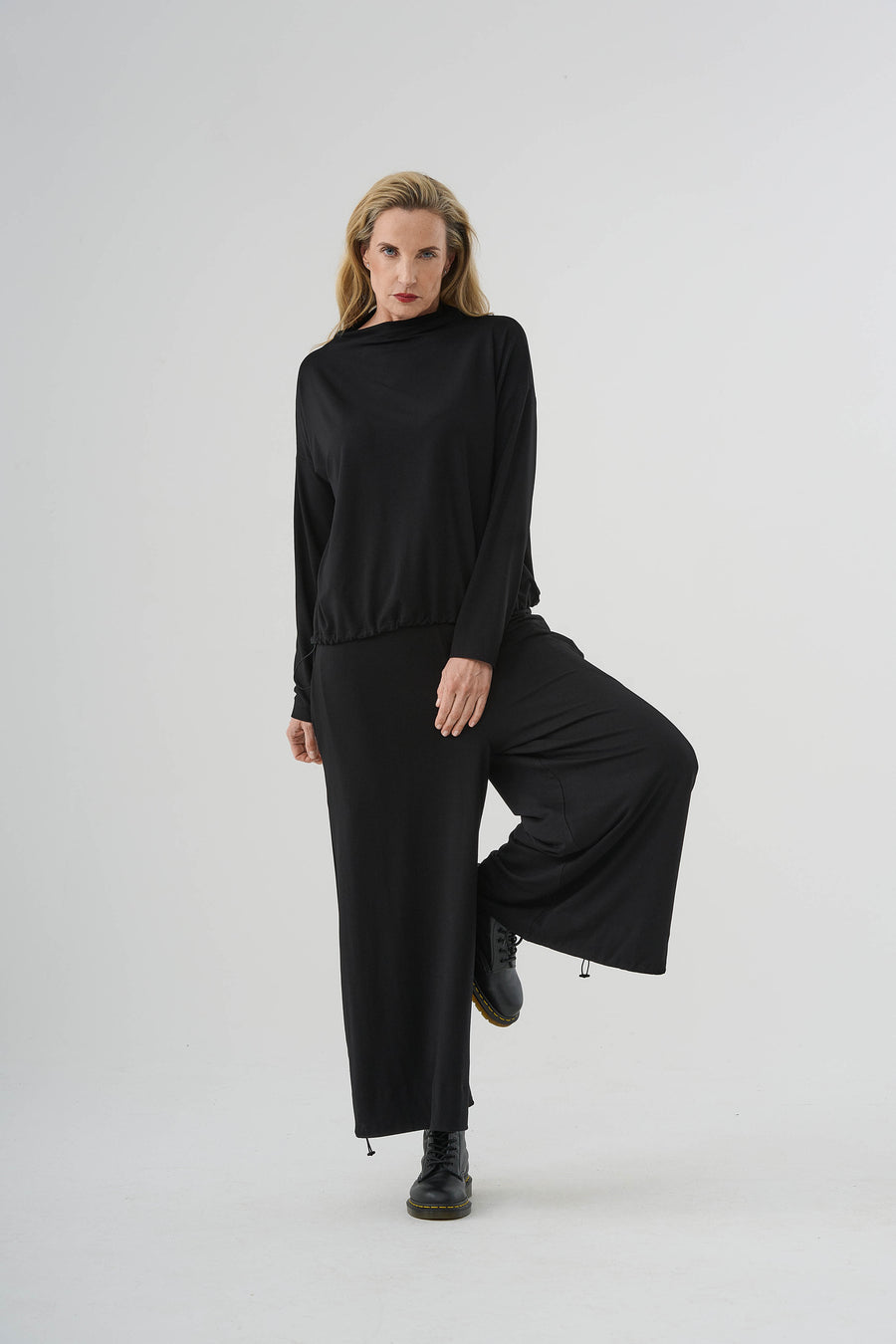 Pants (467h1) made of winter viscose with elastane