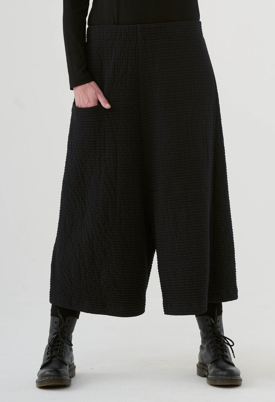 Pants (468h2) Cotton structured jersey with a stylish surface