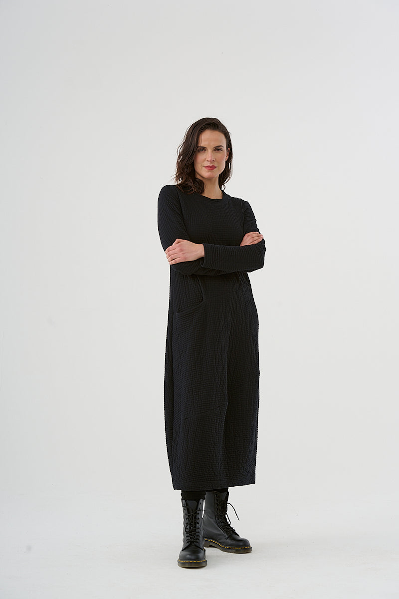 Dress (468k1) Cotton structured jersey with a stylish surface
