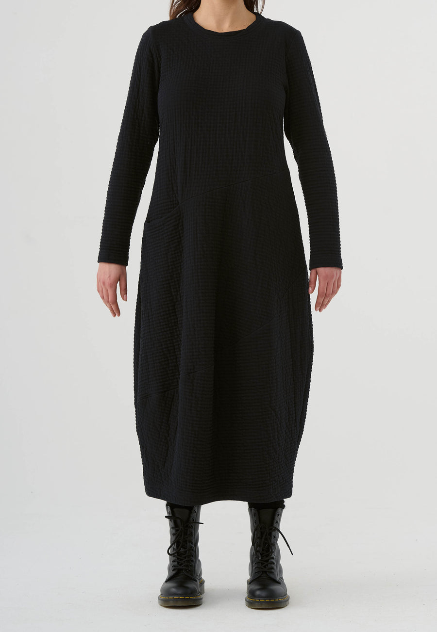 Dress (468k1) Cotton structured jersey with a stylish surface