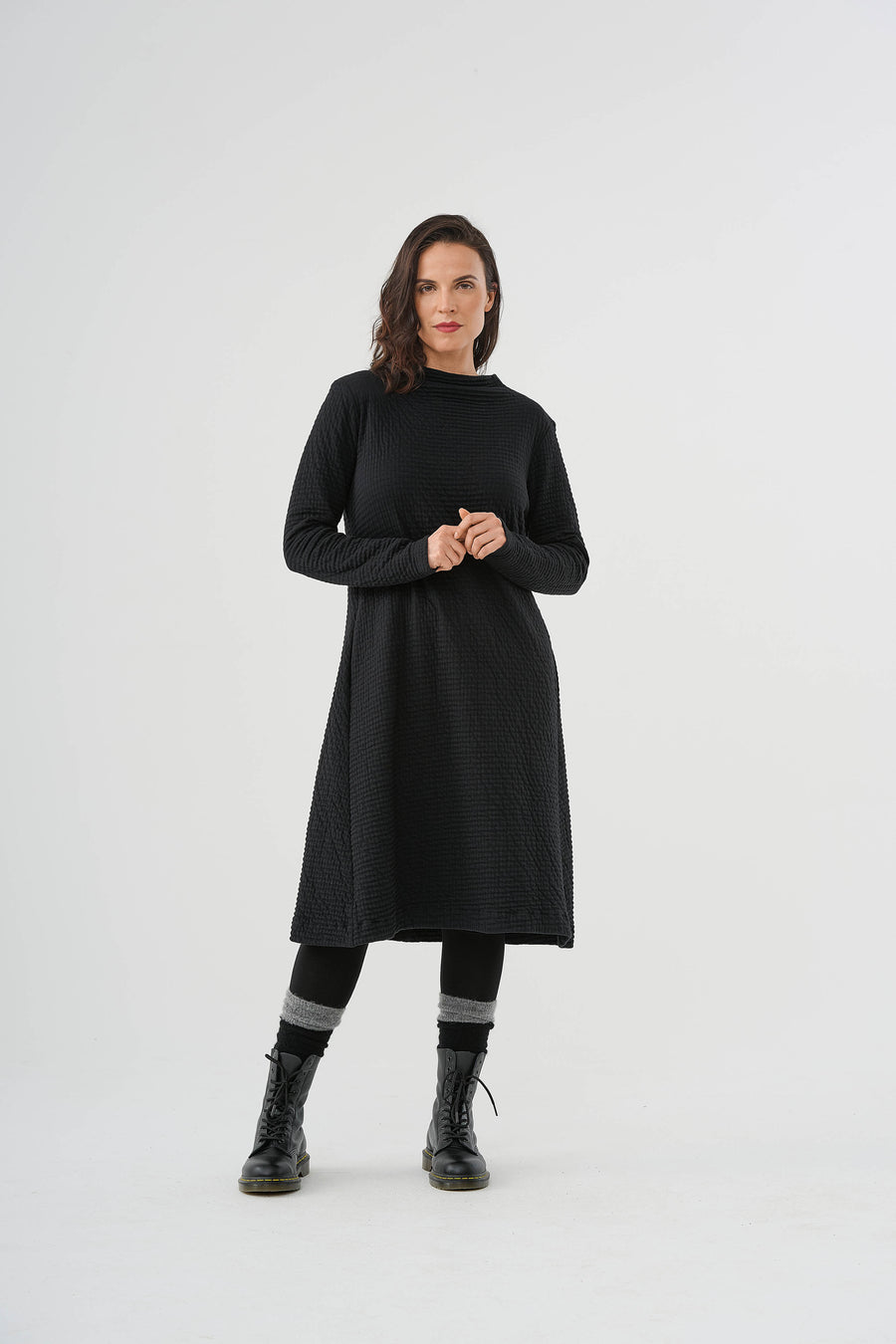 Dress (468k2) Cotton structured jersey with a stylish surface