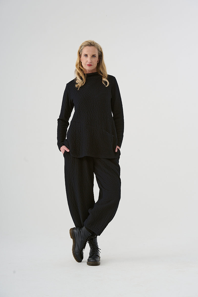 Shirt (468s2) Cotton structured jersey with a stylish surface