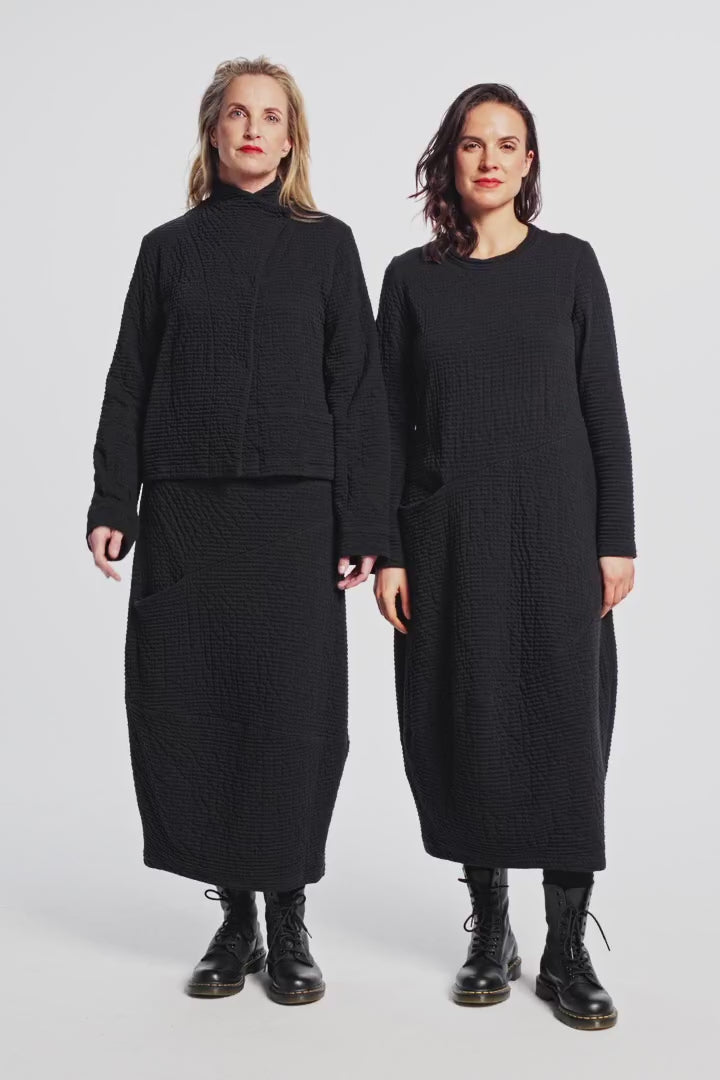 Skirt (468r1) Cotton structured jersey with a stylish surface