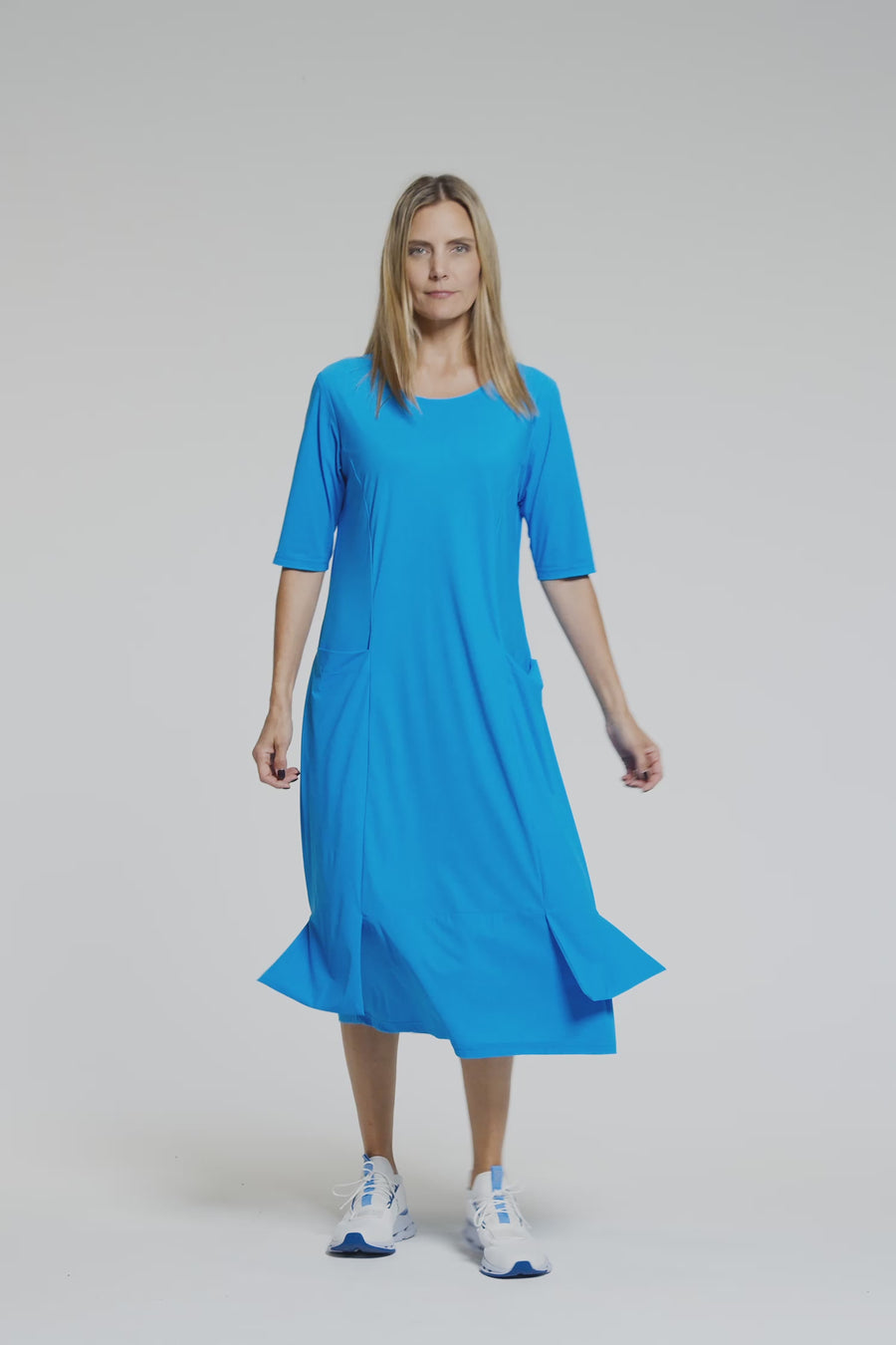 Kleid aus Technojersey (321k4)