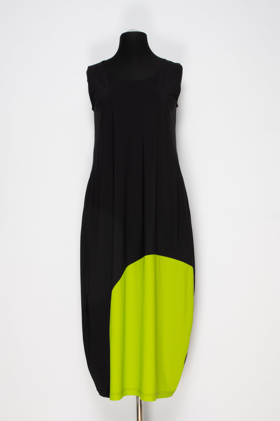 Techno-stretch dress (Item no. 230k3)