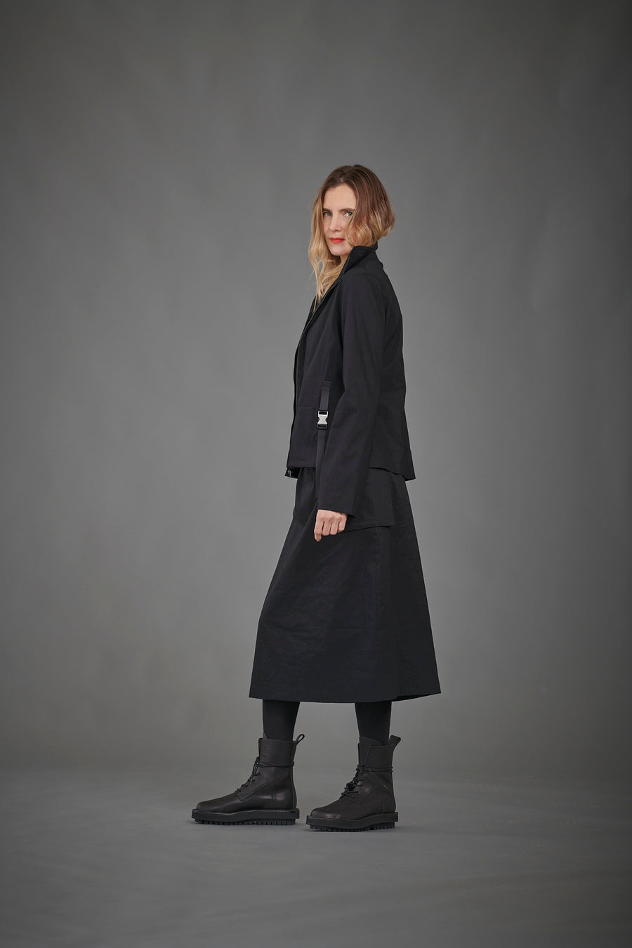 Jacke mit Reißverschluss, Spatenkragen, Blasebalgtaschen mit aufgenähten Bändern mit Klips